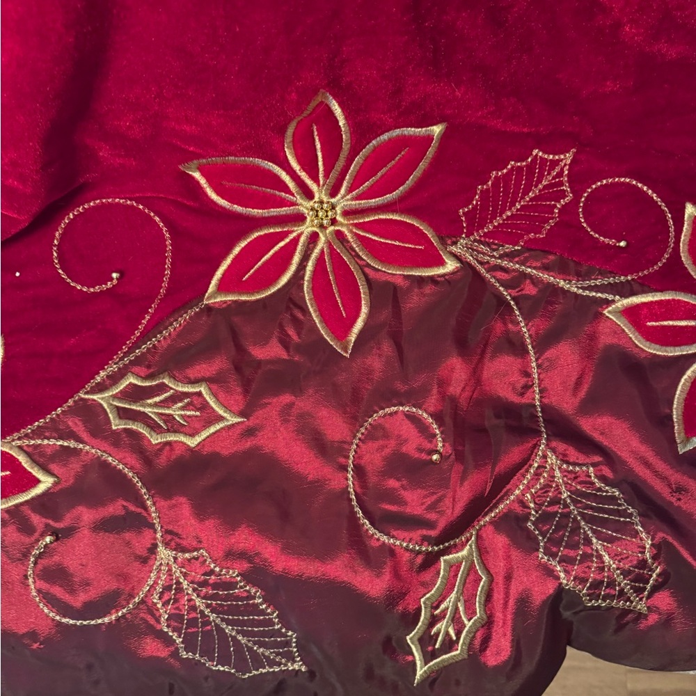 Vtg Lg Red Velvet Style Christmas Tree Skirt Gold 50" Poinsettias Trimmed Satin